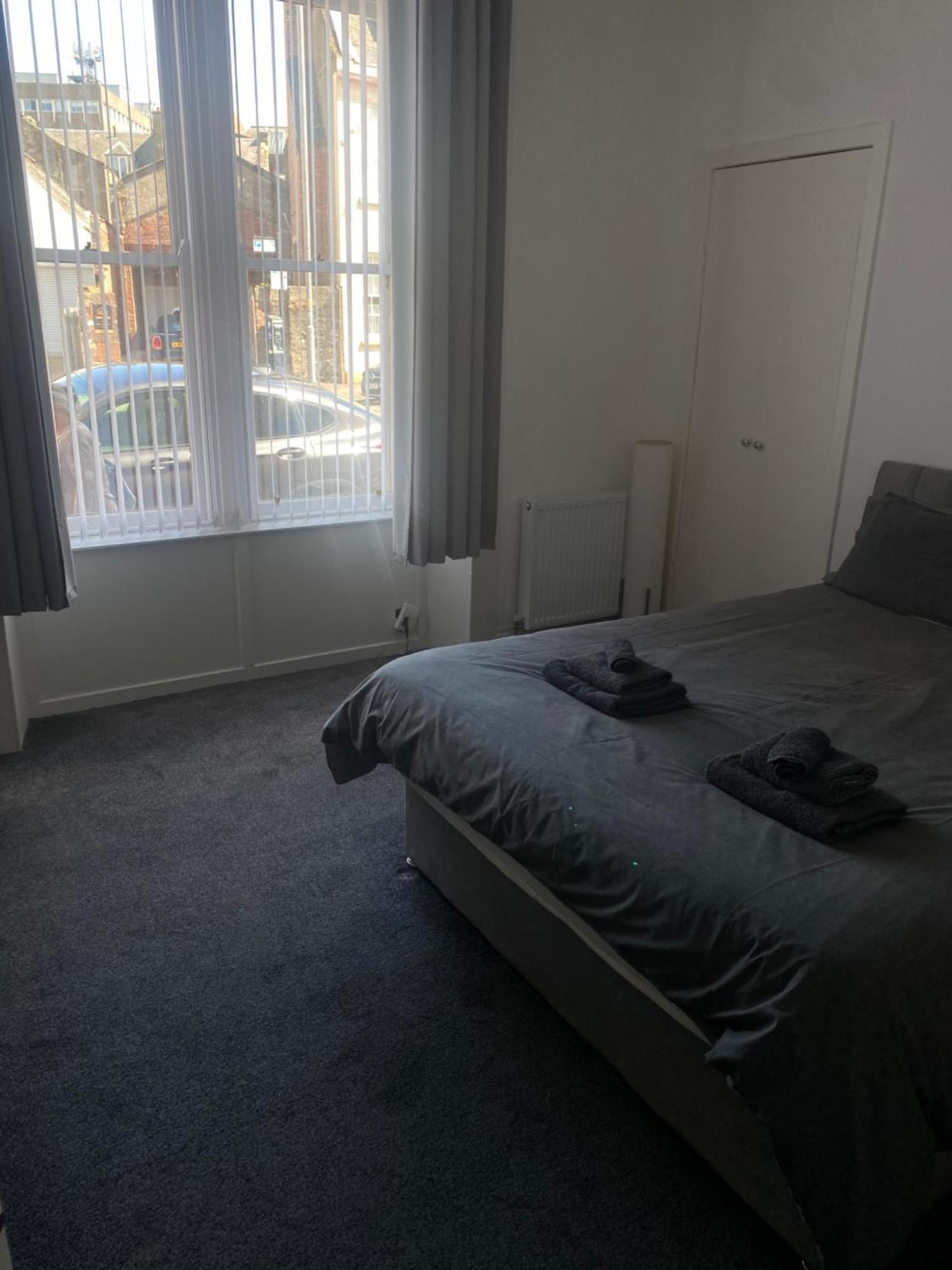 Apartamento Maze Great Escape Ayr Exterior foto